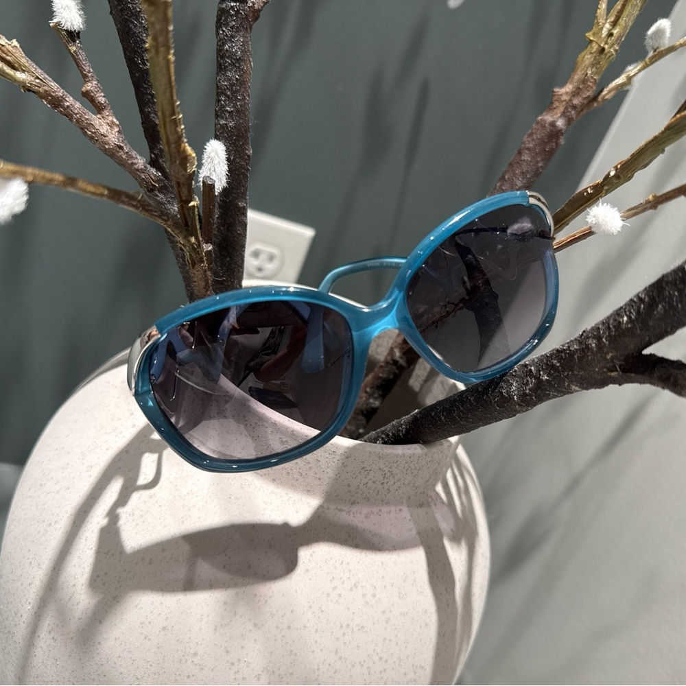 Stylish Blue Sunglasses